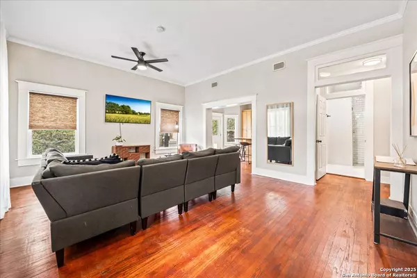 San Antonio, TX 78212,703 Euclid Ave