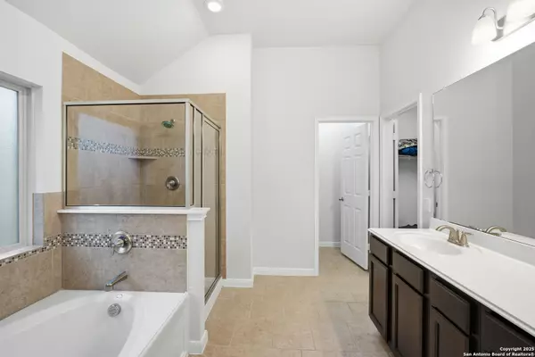 Converse, TX 78109,8822 Palmetto Park