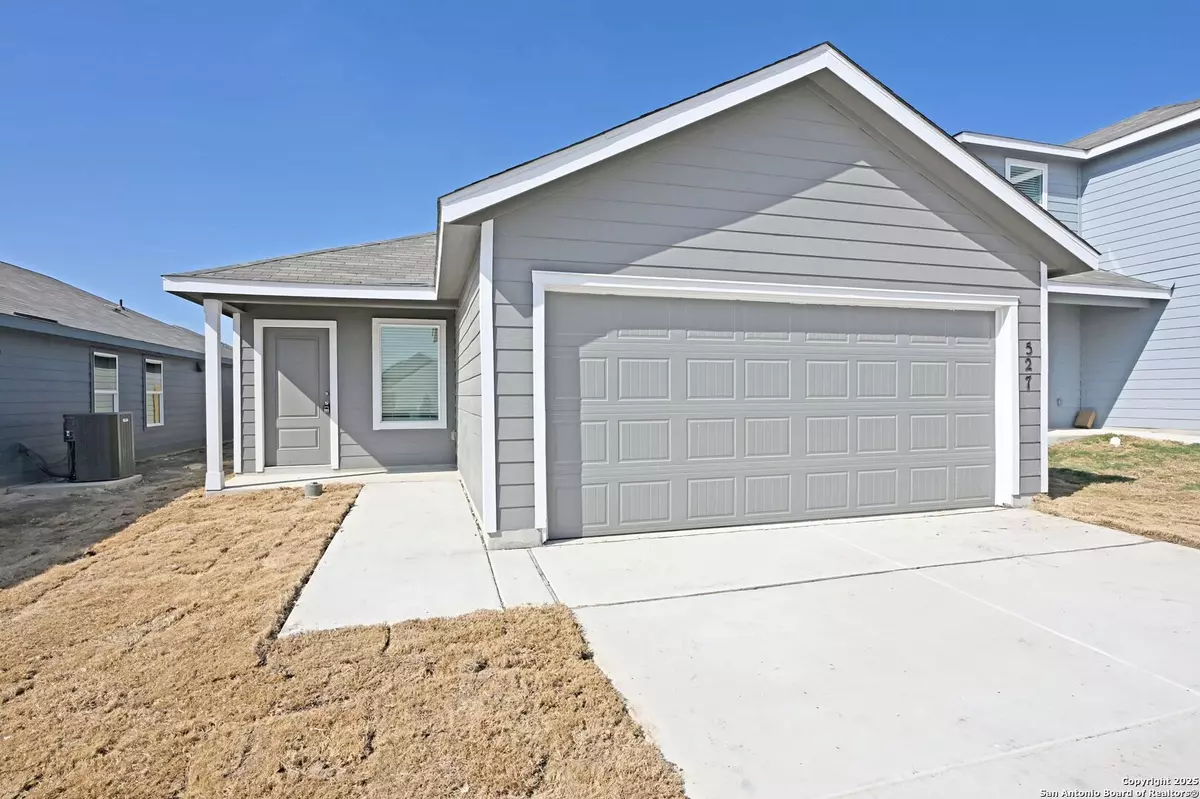 Marion, TX 78124,527 Sarah Way