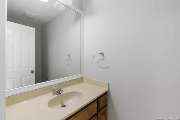 San Antonio, TX 78254,402 Thetford