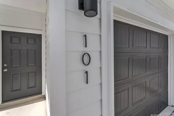 St Hedwig, TX 78152,3863 Abbott Pass Unit 101