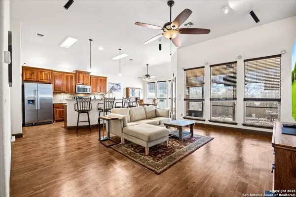 New Braunfels, TX 78130-3335,2308 Megan