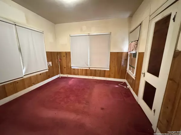 San Antonio, TX 78221,256 Villaret
