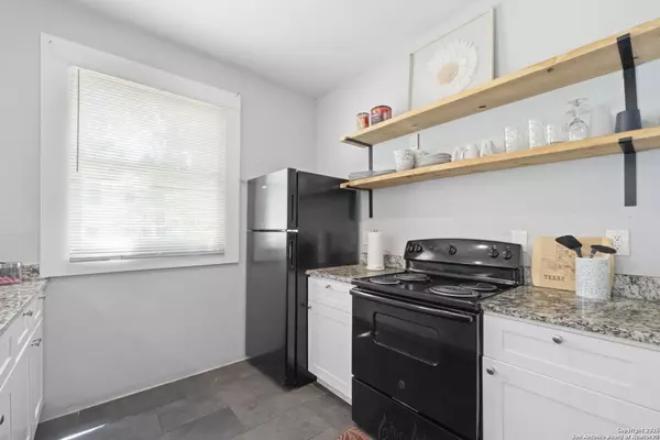 San Antonio, TX 78212,402 Dewey UNIT 101