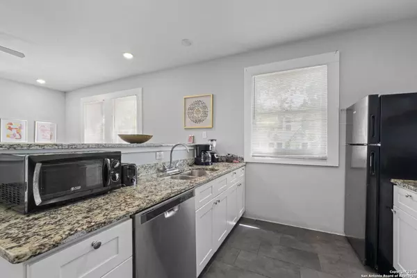 San Antonio, TX 78212,402 Dewey UNIT 101
