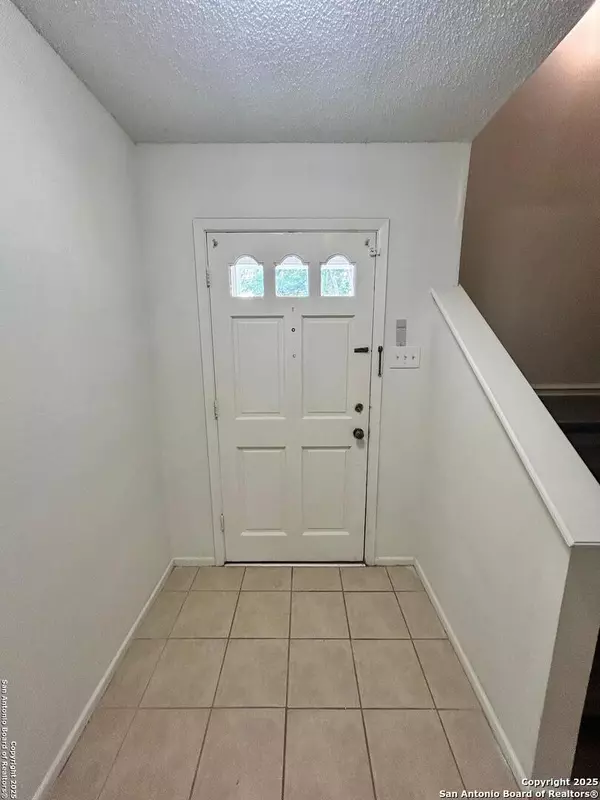 San Antonio, TX 78216,811 Jackson Keller UNIT 8