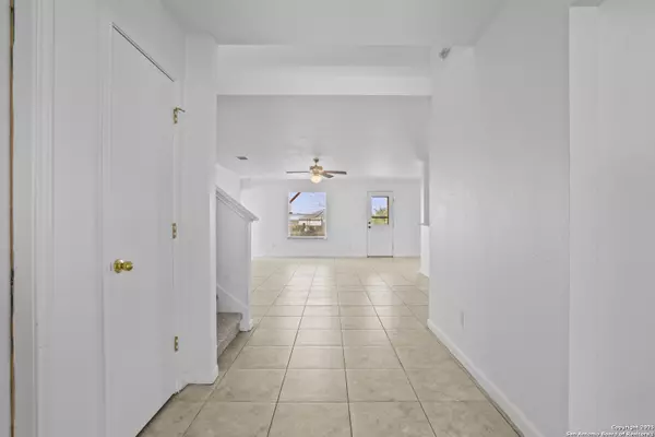 Converse, TX 78109,3845 Mistflower