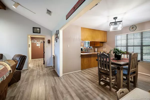 Seguin, TX 78155,344 Ridge Crest