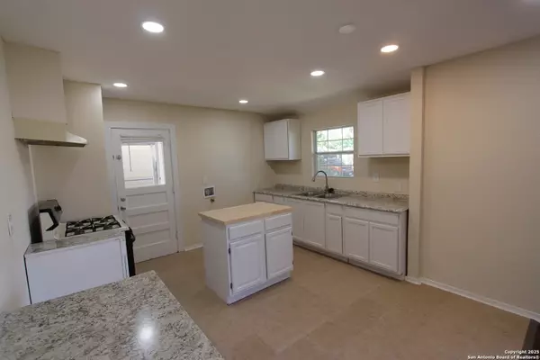 San Antonio, TX 78228,122 Bangor Dr