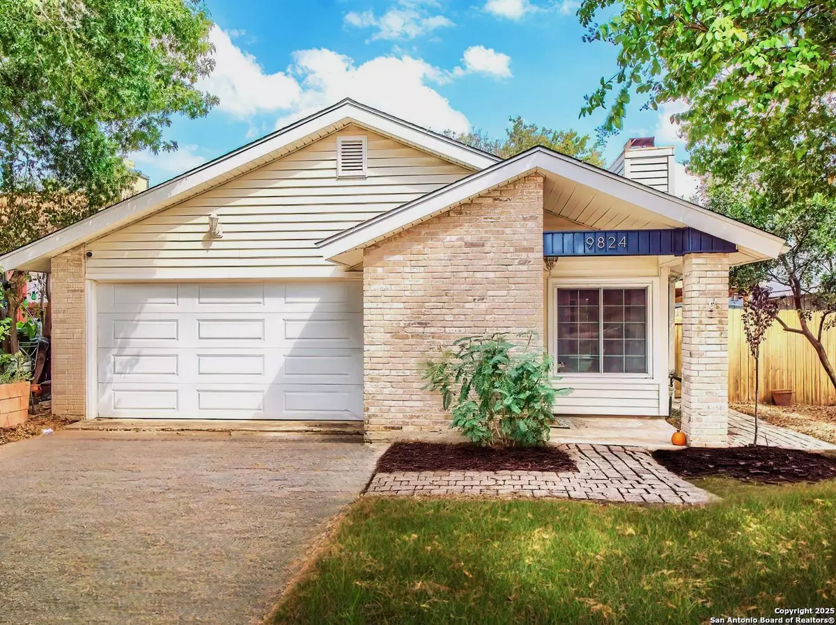 Converse, TX 78109,9824 Meadow Way