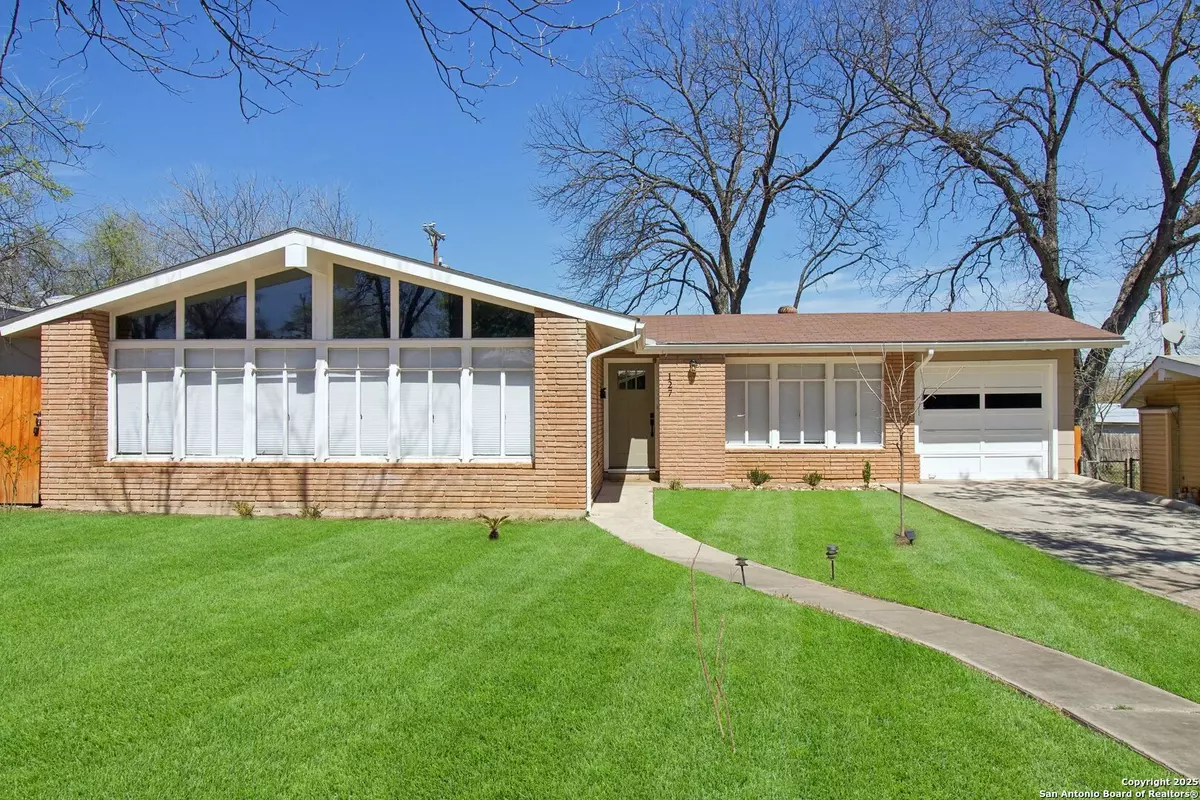 San Antonio, TX 78213,127 sullivan