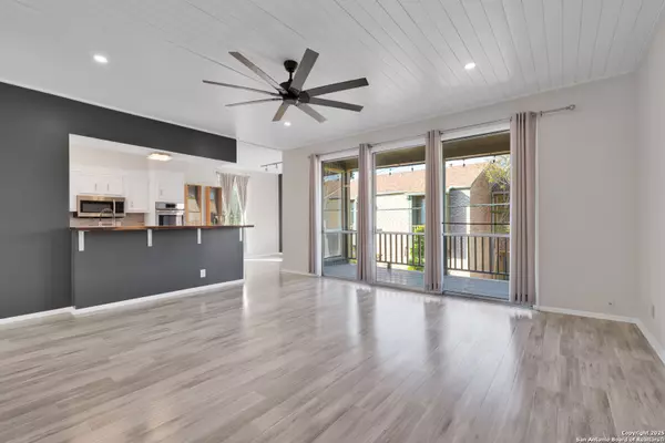 3678 Hidden UNIT 601, San Antonio, TX 78217