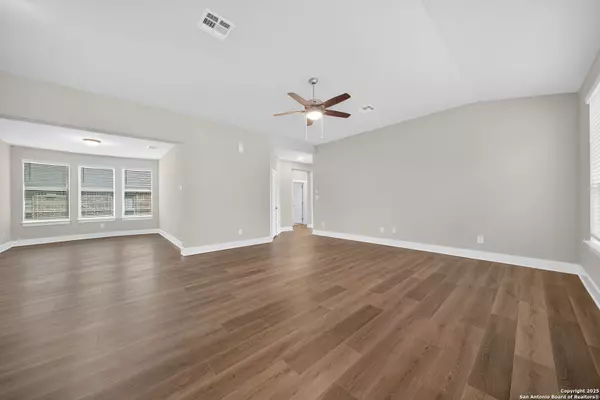 San Antonio, TX 78233,15535 Comanche Deer