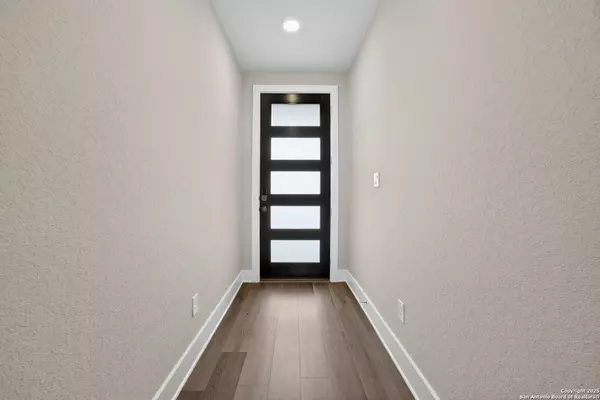 San Antonio, TX 78233,15535 Comanche Deer