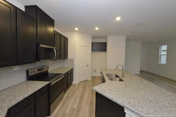 Boerne, TX 78006,131 Granite Shores