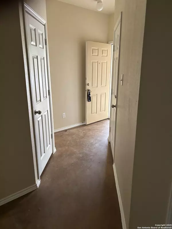 Universal City, TX 78148,10614 Mathom