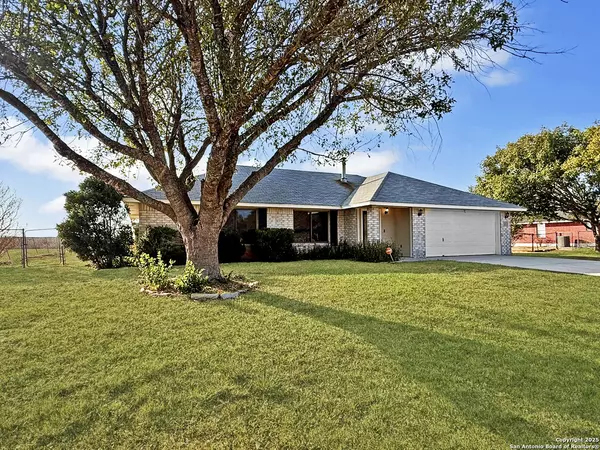 Seguin, TX 78155,436 Cordova