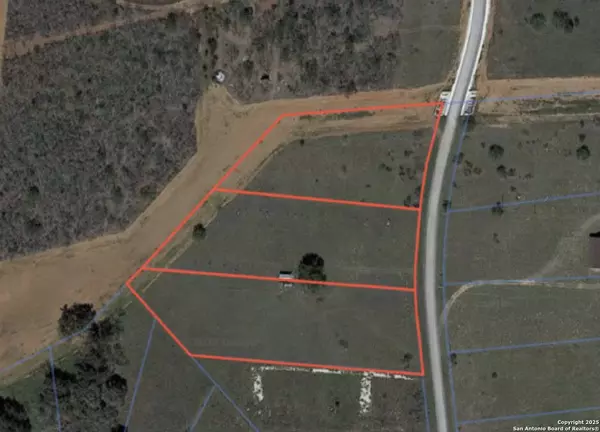 525 County Road 2645, Moore, TX 78057