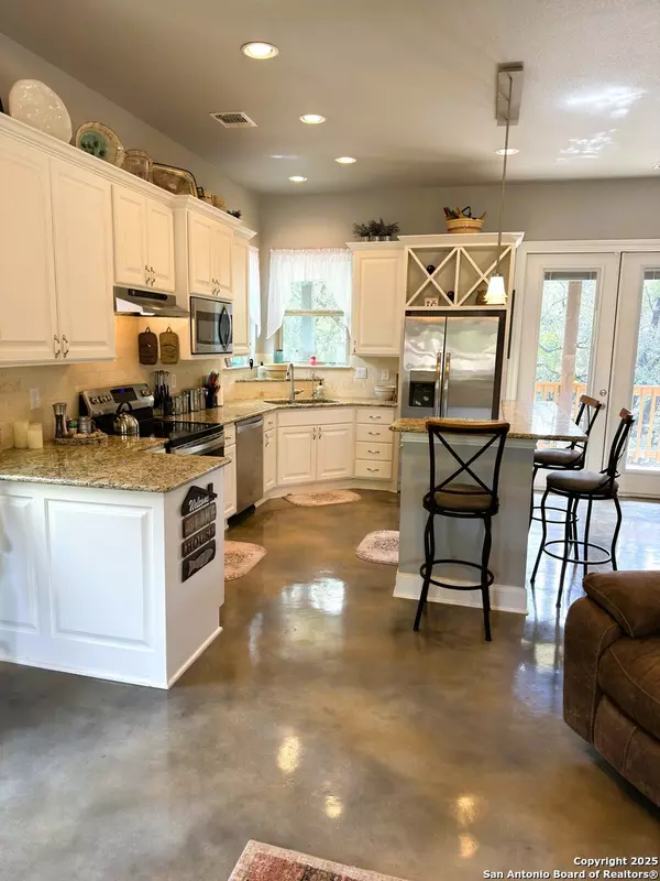 Lakehills, TX 78063,186 Lakeview