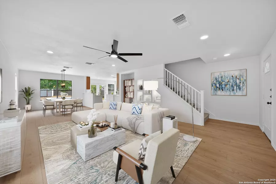 12110 Branding Point, Helotes, TX 78023