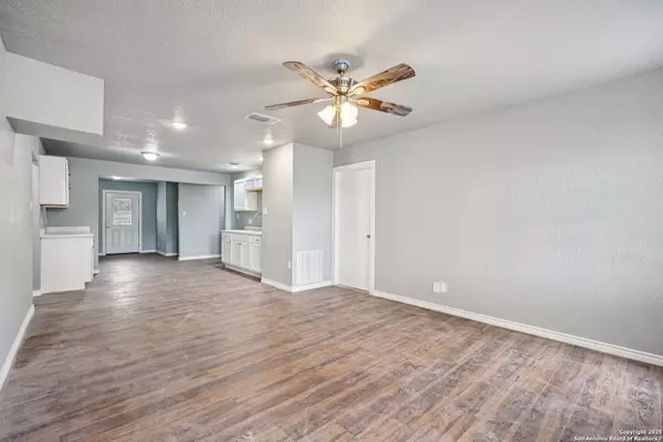 San Antonio, TX 78242,8819 Catalina Bay