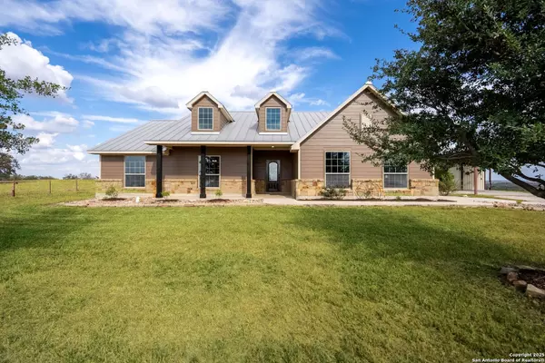 14033 Fm 775, La Vernia, TX 78121