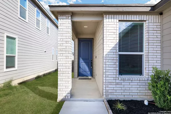 San Antonio, TX 78245,4910 Ocean Wave