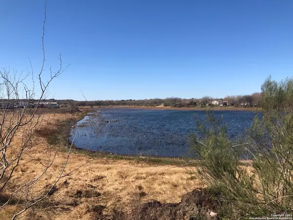 Lytle, TX 78052,516 (LOT 7) CR 6843