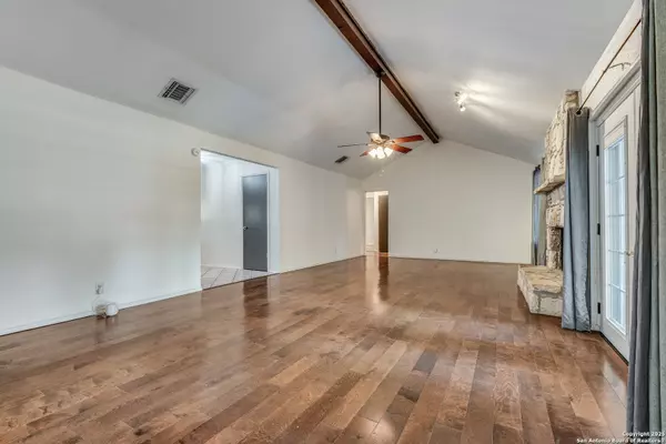 San Antonio, TX 78231,13739 Wood Point