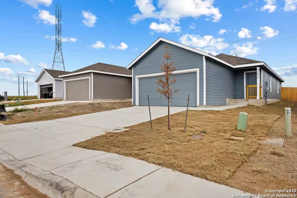 Seguin, TX 78155,5724 Mangas Cir.