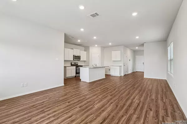 Von Ormy, TX 78073,4006 Bay Leaf