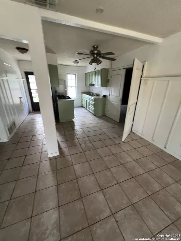 San Antonio, TX 78228,5351 La Cresenta