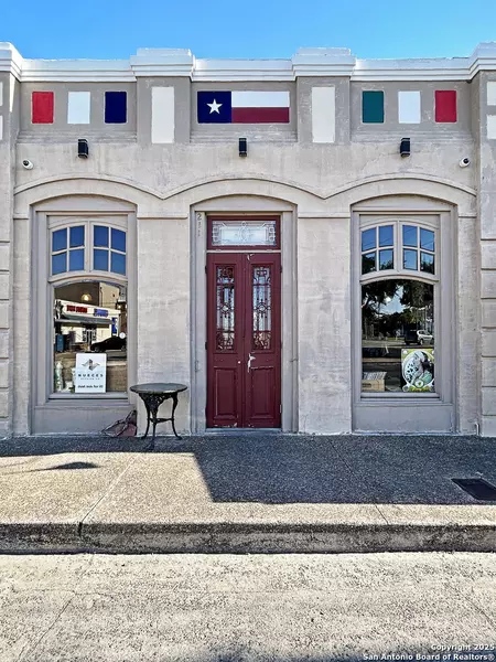 211 Bowie, Beeville, TX 78102