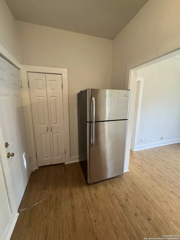 San Antonio, TX 78212,407 Locust UNIT 6