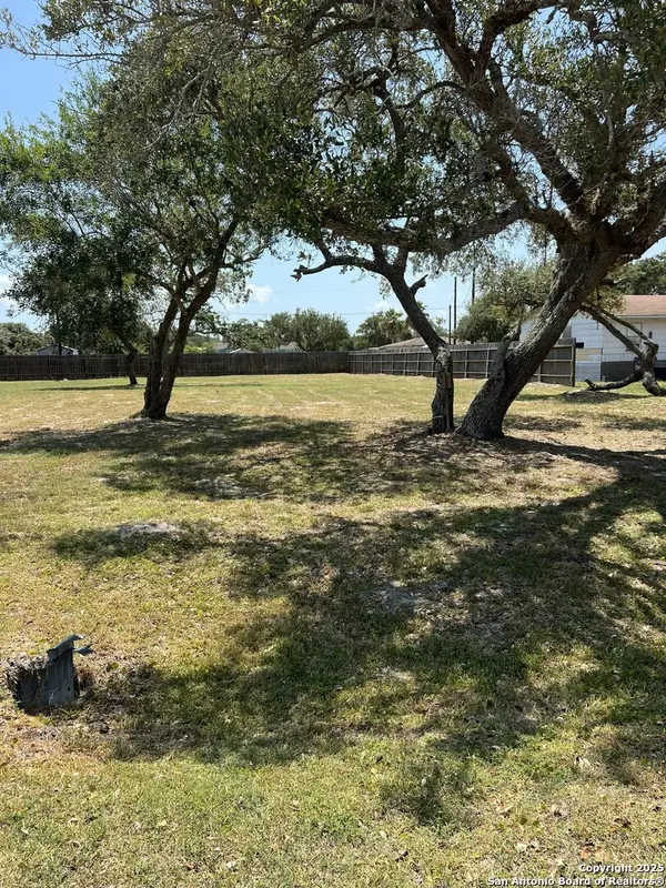 347 10th Street, Aransas Pass, TX 78336