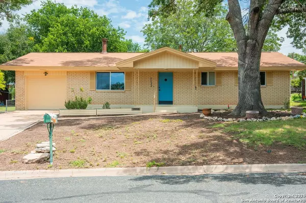 1122 Nancy Beth Dr., Kerrville, TX 78028