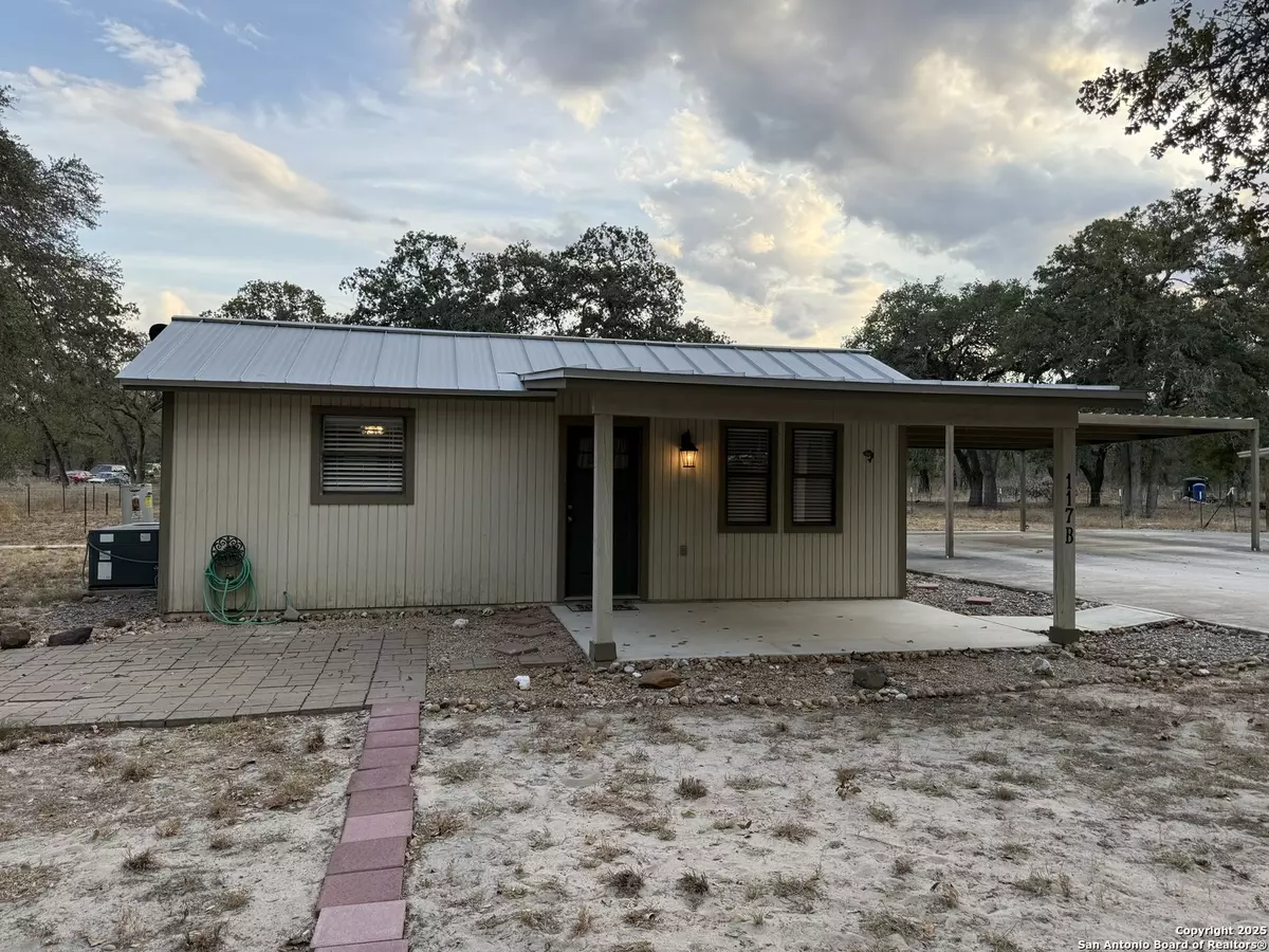 La Vernia, TX 78121,117 Big Oak UNIT B