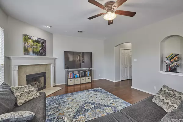 San Antonio, TX 78260,935 calico