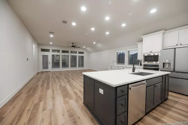 San Antonio, TX 78254-2561,14132 JUNE FLOWER