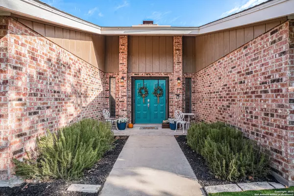 Floresville, TX 78114,1860 Deer Trl