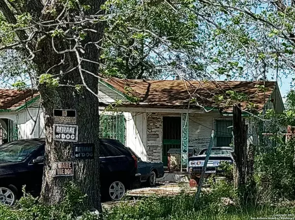 Devine, TX 78016,1231 State Highway 132