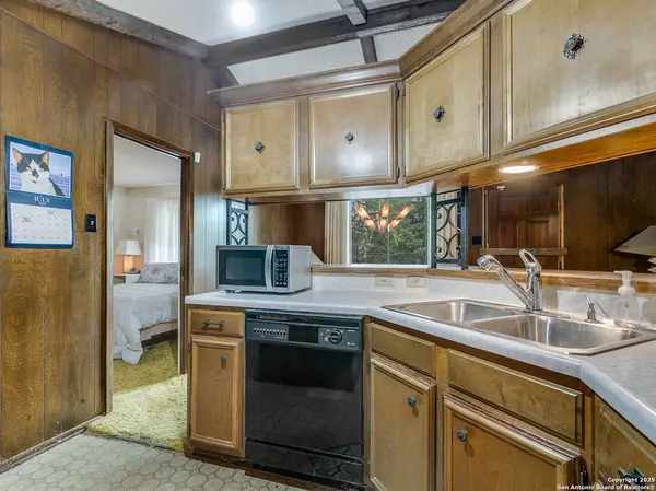 San Antonio, TX 78240,7003 Forest Moss