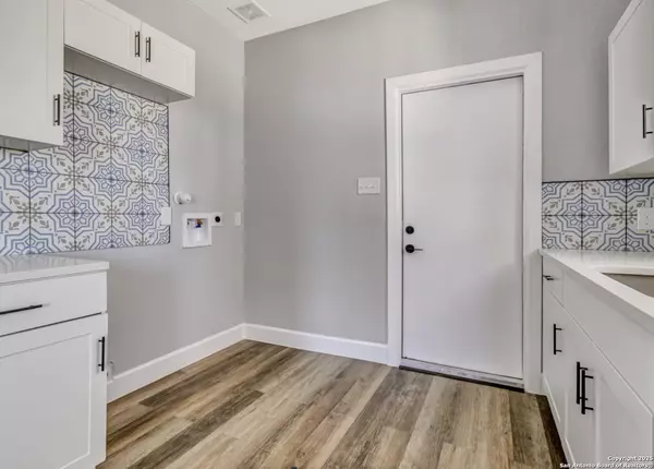 San Antonio, TX 78228,411 wilson