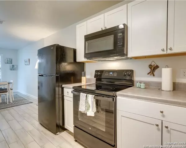 San Antonio, TX 78249,6423 melissa ann UNIT 2104