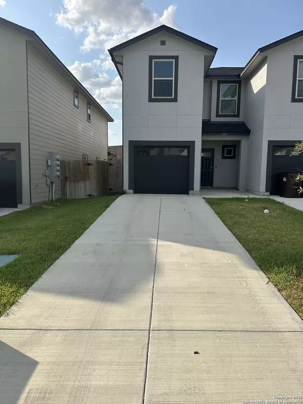 San Antonio, TX 78227,8415 Via Verona