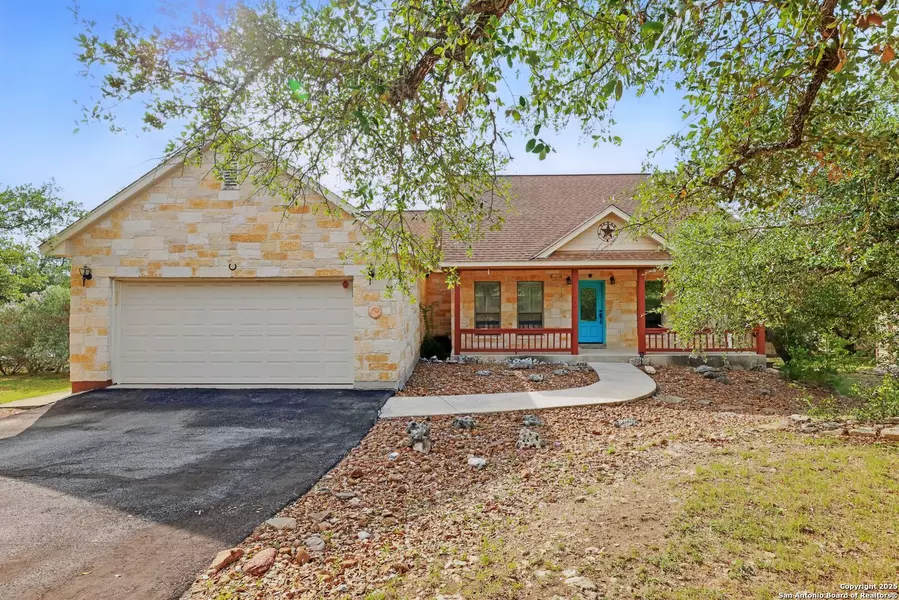 1831 Birch Ln, Fischer, TX 78623