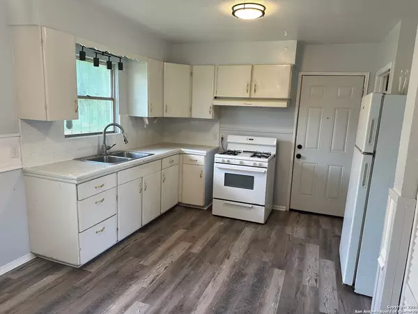 San Antonio, TX 78228-1840,4418 WINLOCK DR