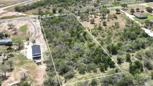 Elmendorf, TX 78112,0000 CR 163