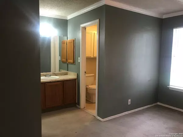 San Antonio, TX 78201,1636 Santa Anna