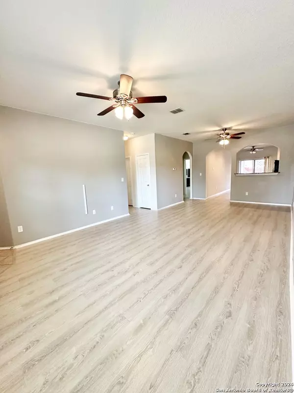 San Antonio, TX 67260,3814 Olive Green